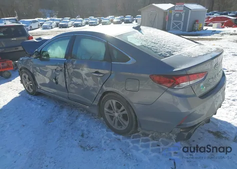 2019 Hyundai Sonata Sport z USA, uszkodzony, nr VIN 5NPE34AF2KH798806